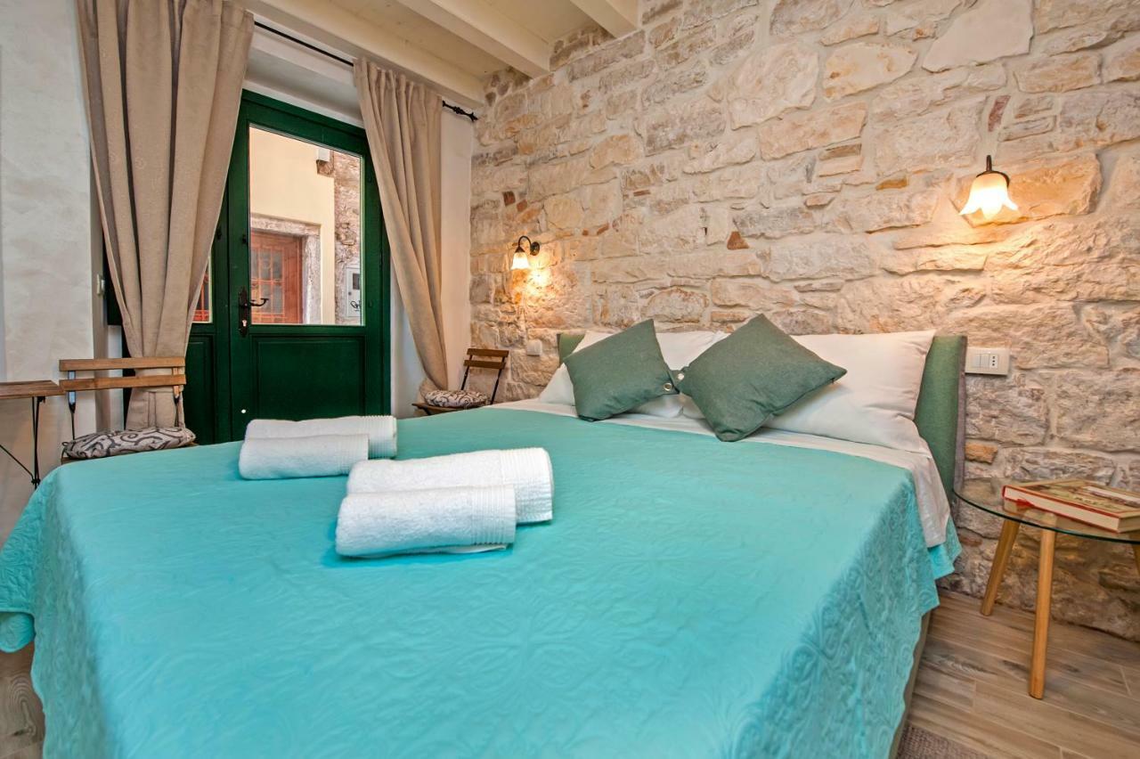 La Fondiaria Hotel Ровин Екстериор снимка